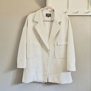 womens white collared blazer patch pockets size medium long tunic knit jacket